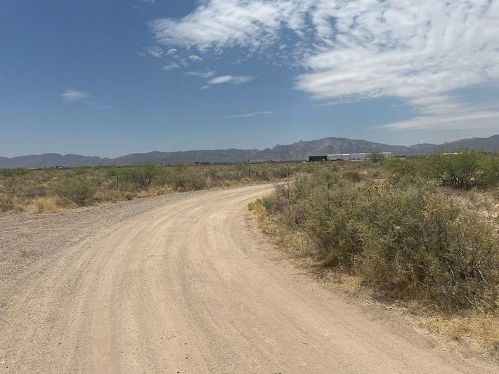 0.52 acres in Cochise County, AZ — APN 207-11-208