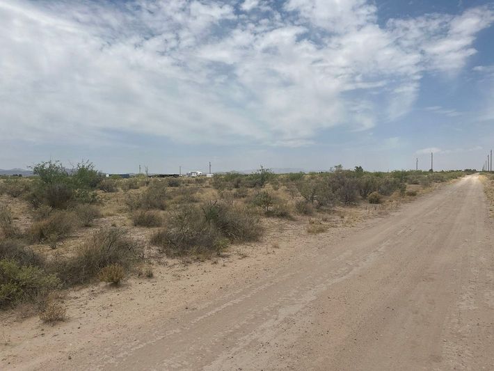 0.52 acres in Cochise County, AZ — APN 207-11-208
